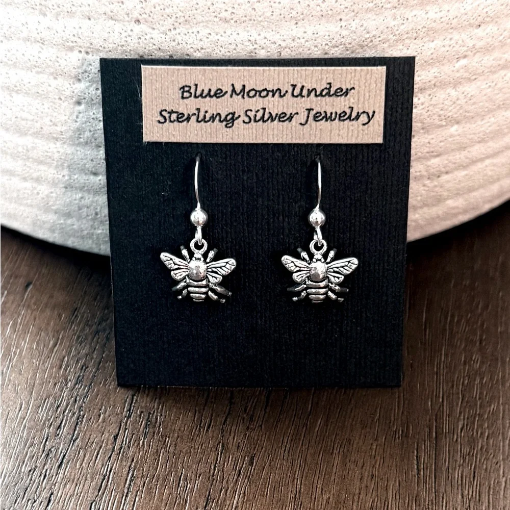 925 Sterling Silver Bee Dangle Earrings! NEW! - Picture 2 of 3